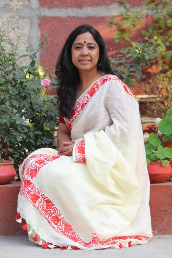 linen-embroidered-saree